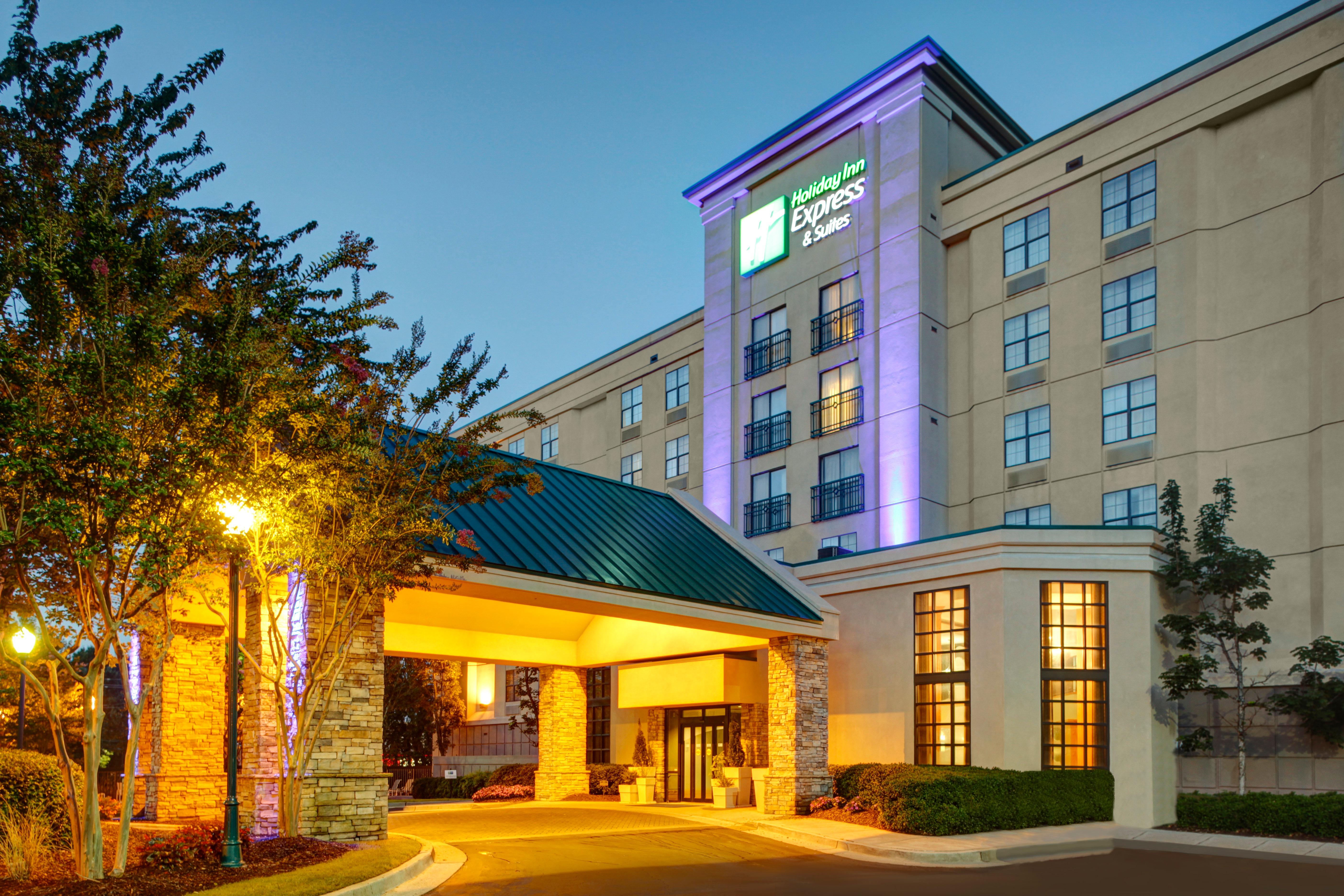 Holiday Inn Express Hotel & Suites Atlanta Buckhead By Ihg Exterior photo