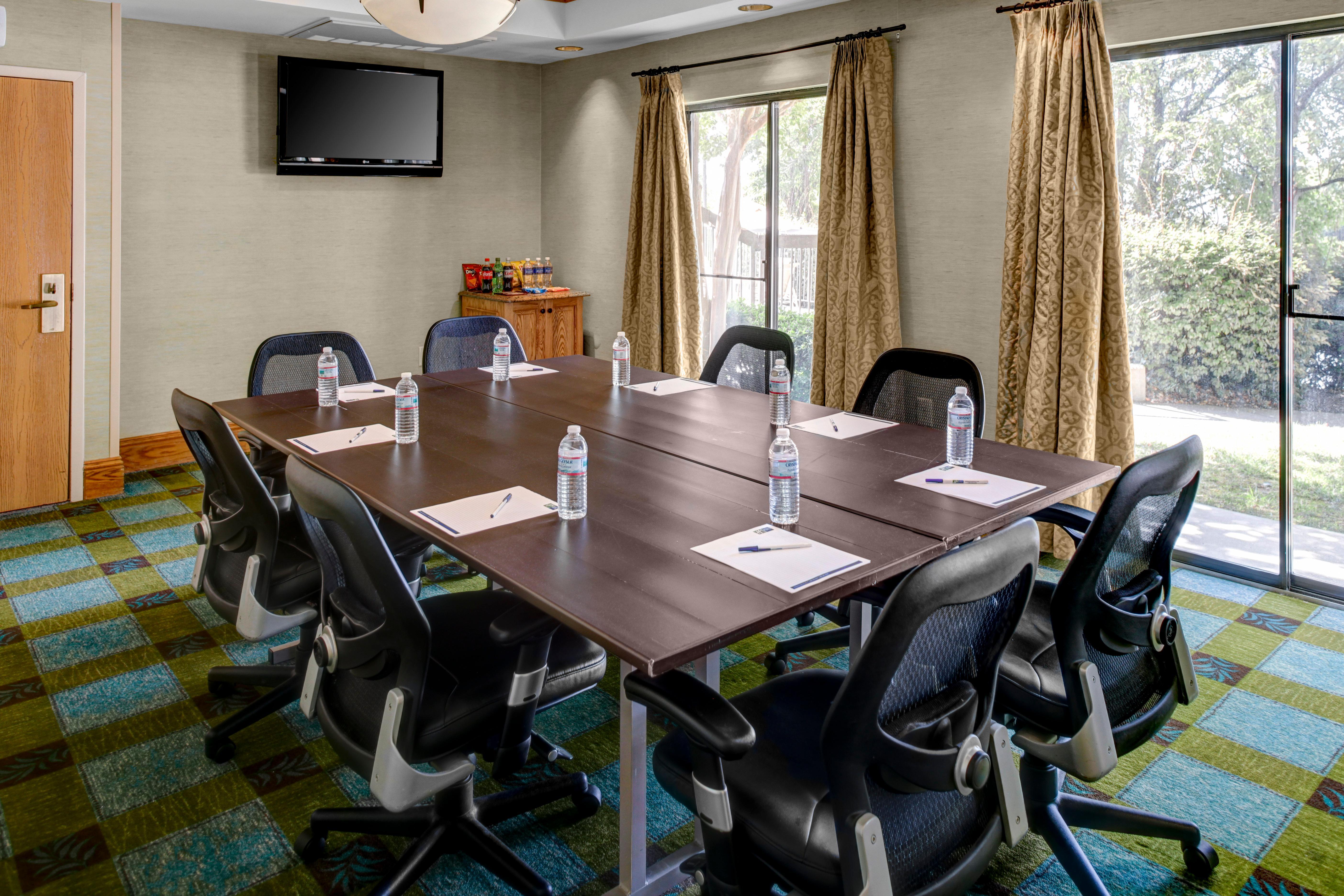 Holiday Inn Express Hotel & Suites Atlanta Buckhead By Ihg Exterior photo