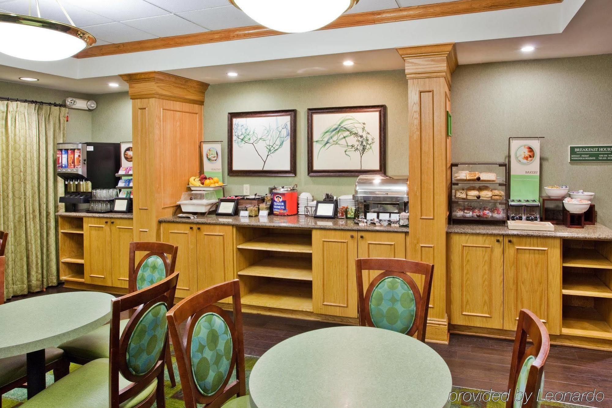 Holiday Inn Express Hotel & Suites Atlanta Buckhead By Ihg Exterior photo